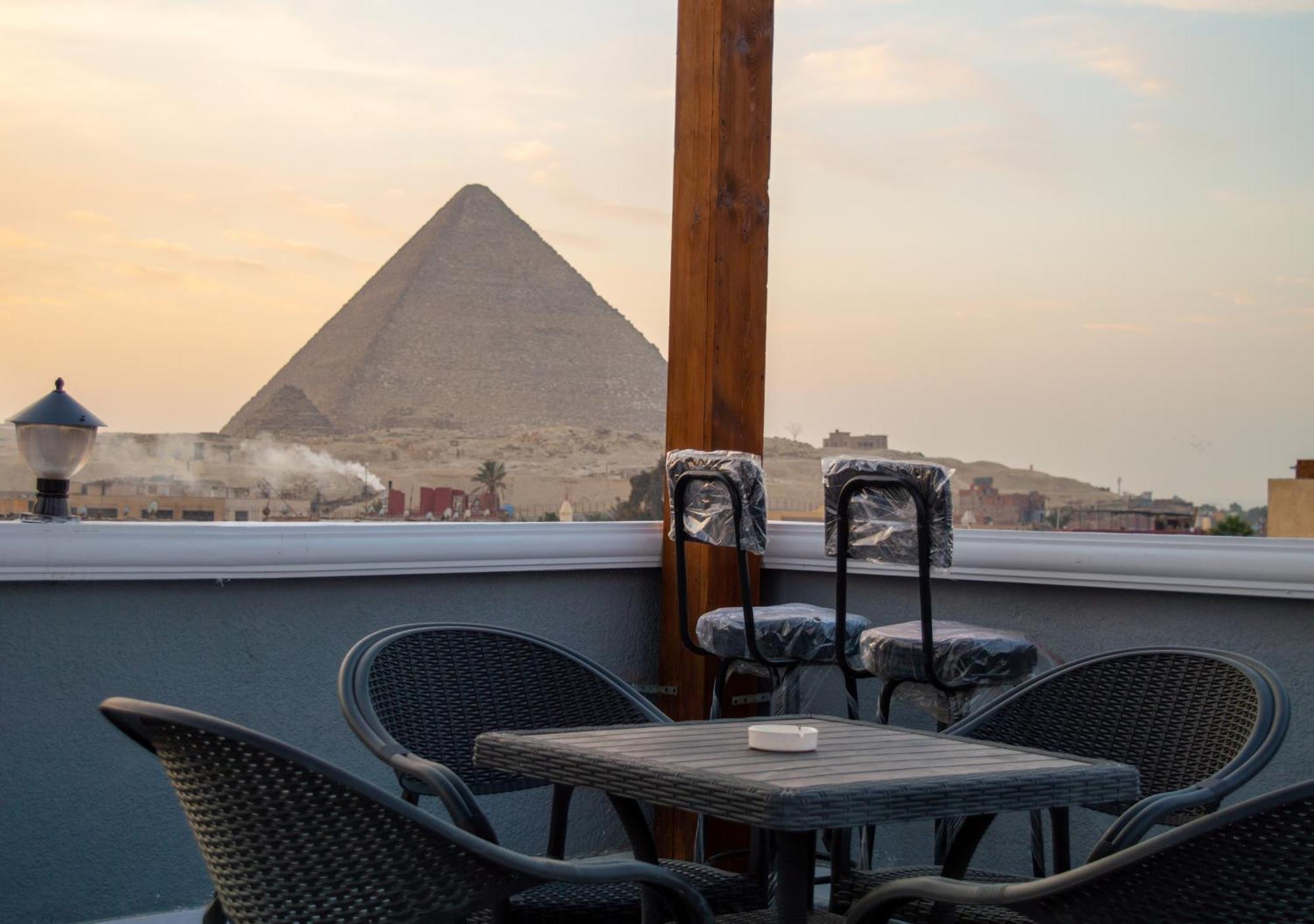 The Pyramids Gate Inn Kafrat al Jabal Exterior photo