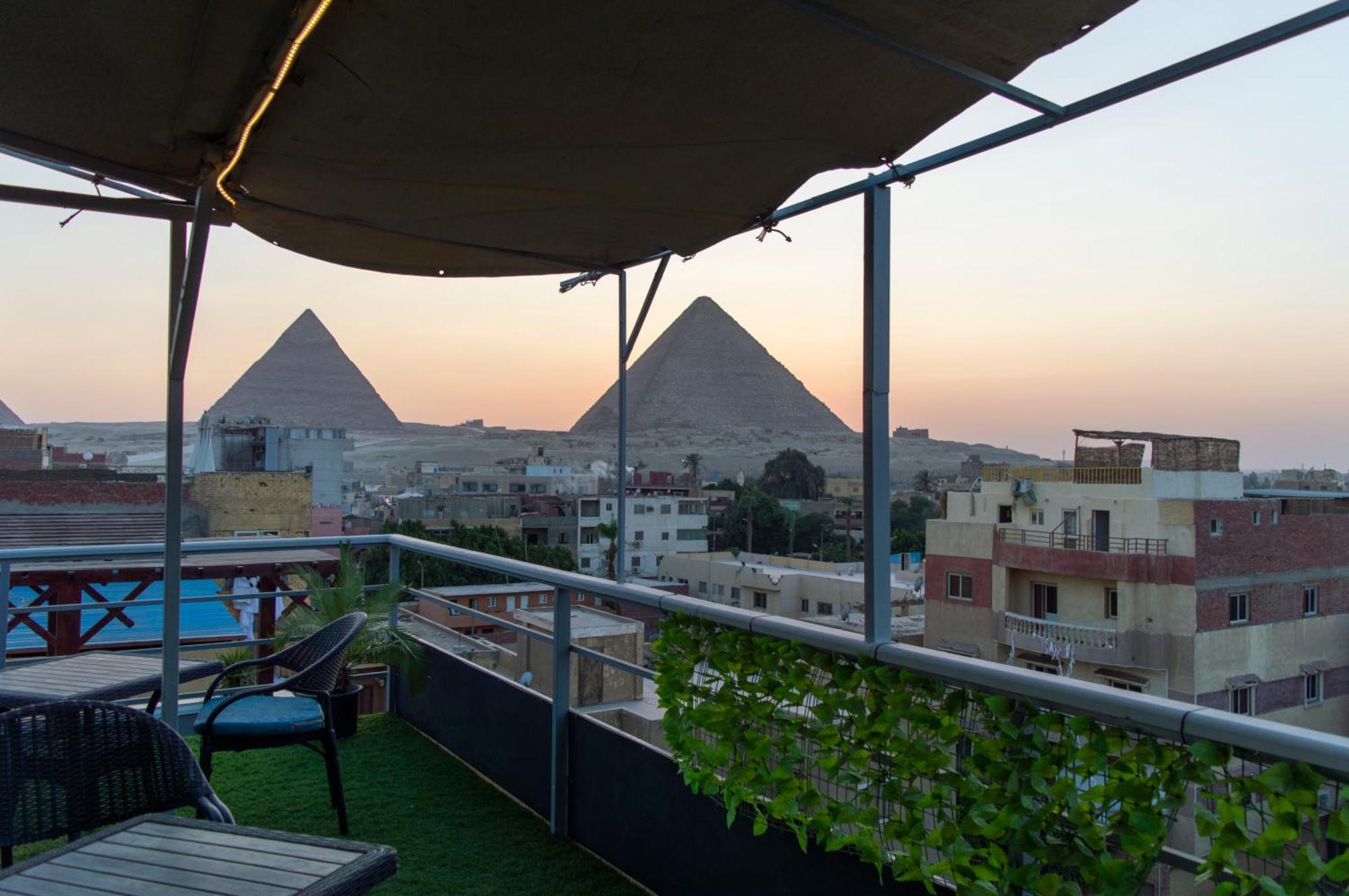 The Pyramids Gate Inn Kafrat al Jabal Exterior photo
