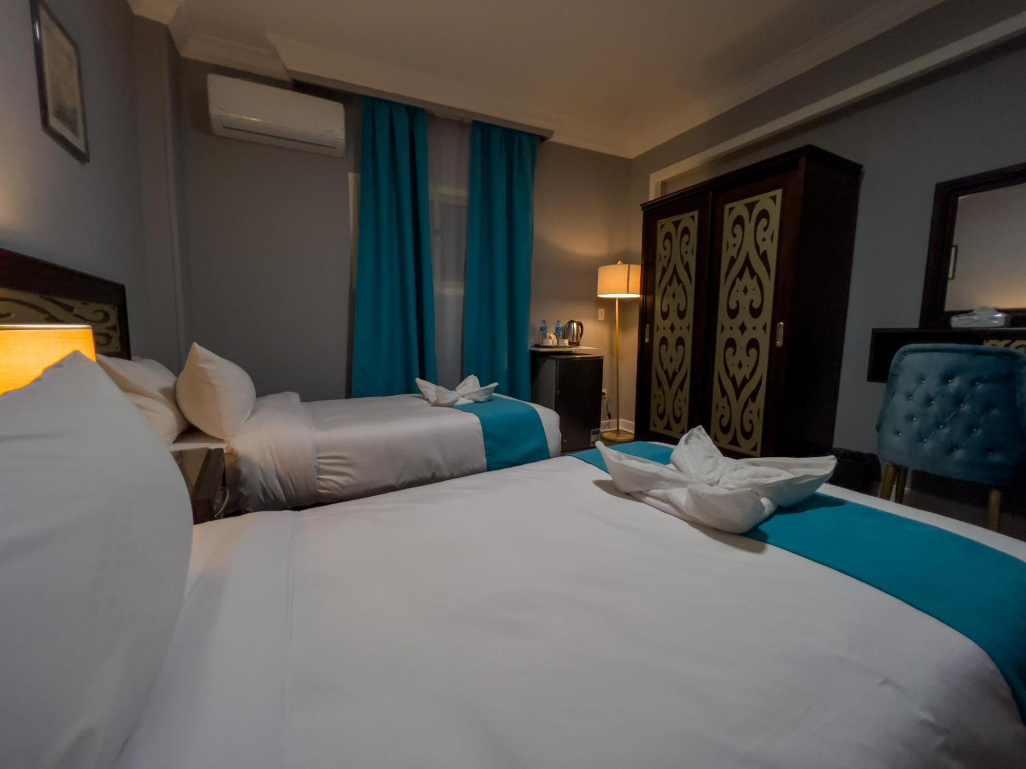 The Pyramids Gate Inn Kafrat al Jabal Exterior photo