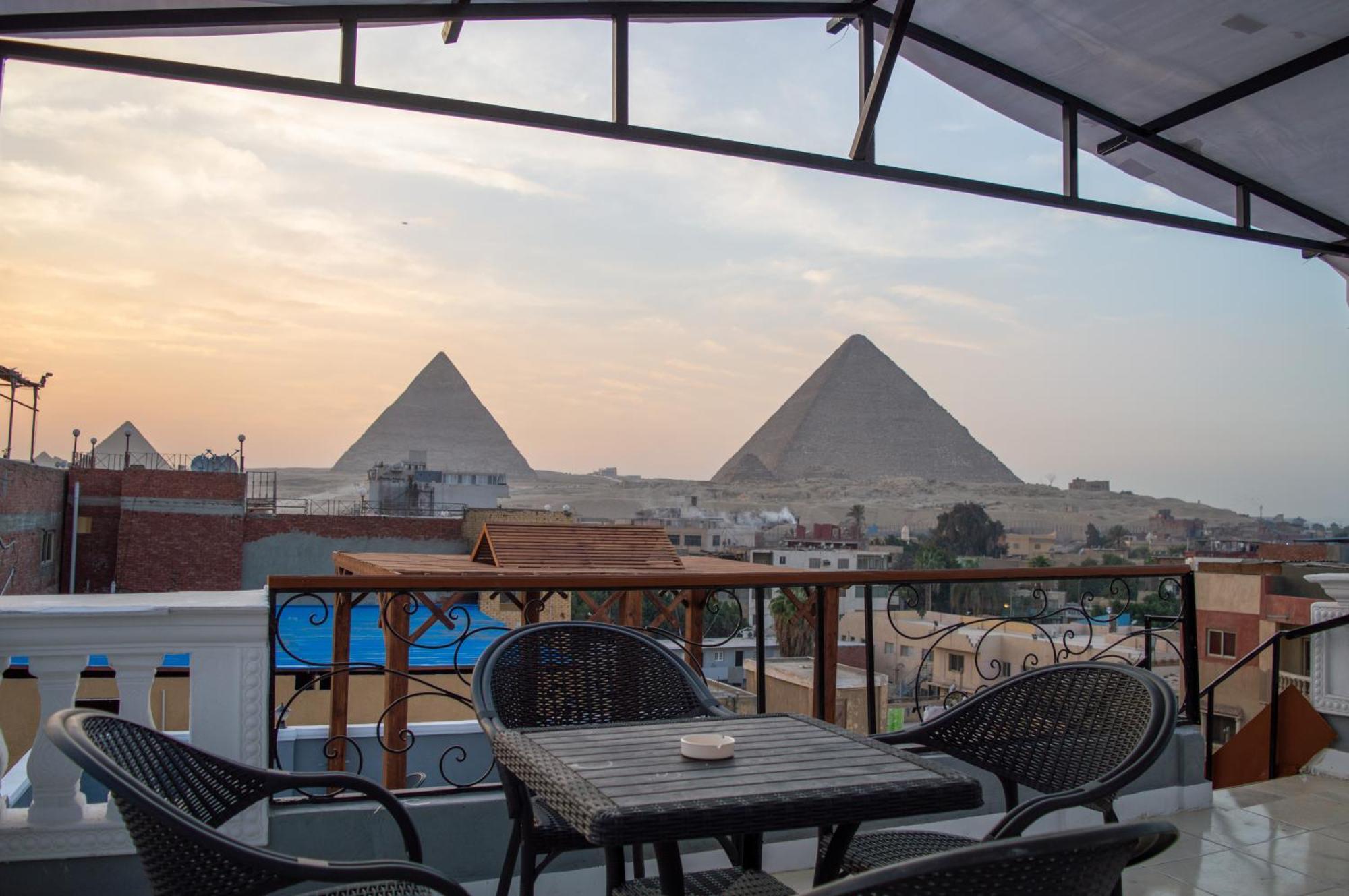 The Pyramids Gate Inn Kafrat al Jabal Exterior photo