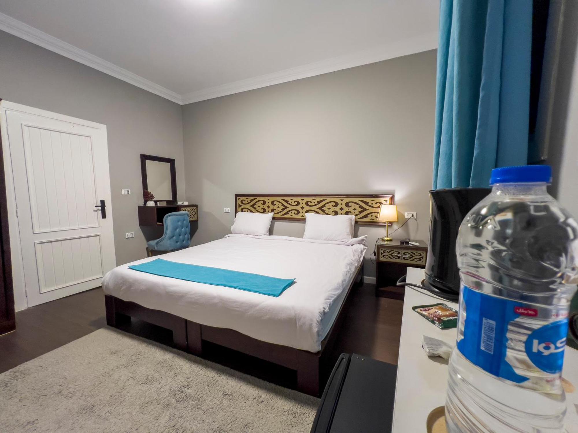 The Pyramids Gate Inn Kafrat al Jabal Exterior photo